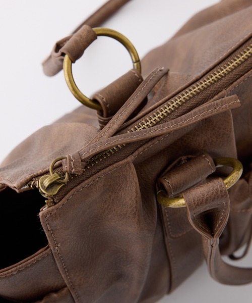 one after another NICE CLAUP(ワンアフターアナザーナイスクラップ)の「【Seemi.】ドロストバッグ(ショルダーバッグ・レディース・チャコールグレー/ブラウン/ベージュ・FREE)」の13枚目の写真