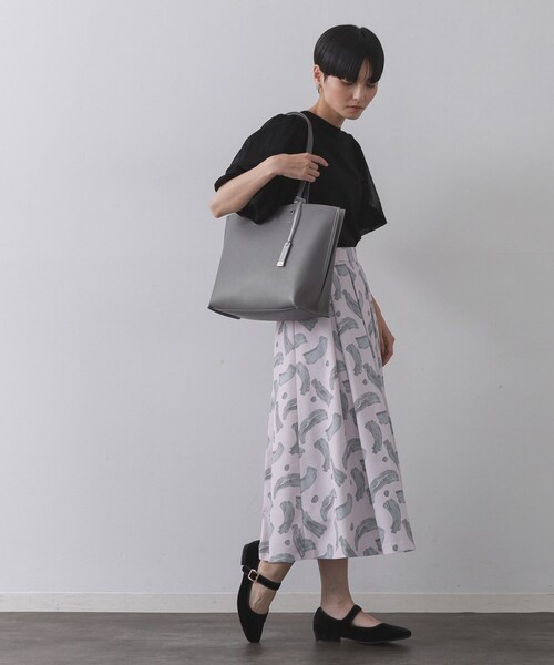 OPAQUE.CLIP（オペークドットクリップ）の「【名品／A4サイズ対応】バイカラースムーストートバッグ（トートバッグ・レディース・ベージュ系4/チャコール/ブラウン系その他5/ブラック系4/ブルー系7・00）」の7枚目の写真