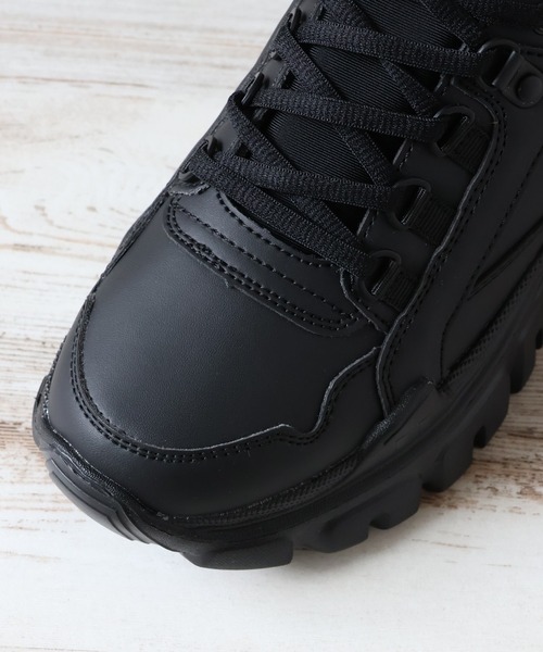 K-SWISS（ケースイス）の「【K-SWISS/ケースイス】厚底ビッグロゴスニーカー（スニーカー・メンズ・ブラック/ホワイト・23.0cm/23.5cm/24.0cm/24.5cm/25.0cm/25.5cm/26.0cm/26.5cm/27.0cm/27.5cm/28.0cm）」の9枚目の写真