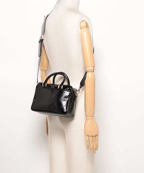 CHRISTIAN VILLA(クリスチャンヴィラ)の「【CHRISTIAN VILLA】スクエアレザーハンドバッグ(Q56453)(ハンドバッグ・レディース・ダークブラウン/ブラック・ALL)」の6枚目の写真