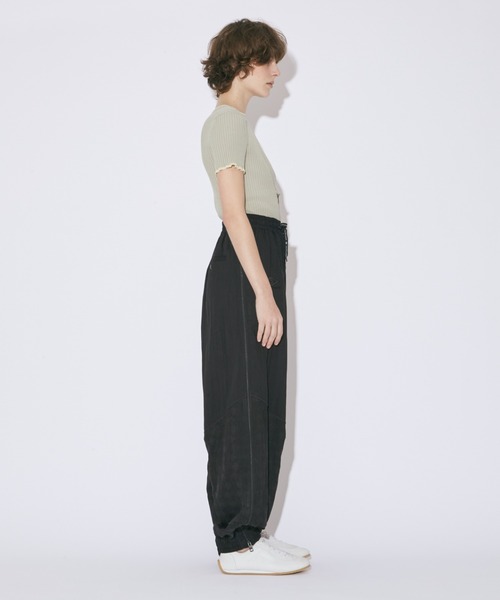 beautiful people（ビューティフルピープル）の「high gauge side-c rib pullover（ニット/セーター・レディース・イエロー×グリーン/ホワイト×ブラック/グリーン×オレンジ・38/36）」の6枚目の写真