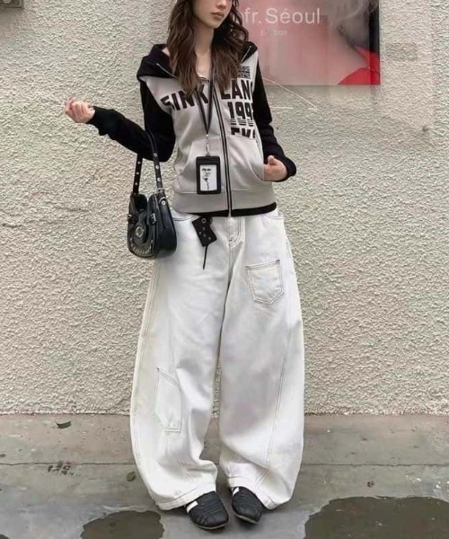 GEMEDA（ジェメダ）の「ワイドカーゴデニムパンツ（デニムパンツ・レディース・ホワイト・M/S）」の6枚目の写真