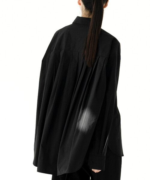 Bshop（ビショップ）の「eunoia | バックプリーツシャツ WOMEN（シャツ/ブラウス・レディース・ピンク・ONE）」の14枚目の写真