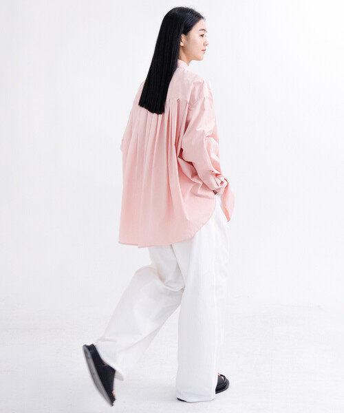 Bshop（ビショップ）の「eunoia | バックプリーツシャツ WOMEN（シャツ/ブラウス・レディース・ピンク・ONE）」の3枚目の写真