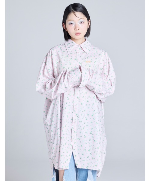 Little sunny bite（リトルサニーバイト）の「【Little Sunny Bite】floral shirts（シャツ/ブラウス・レディース・ピンク/ホワイト/ブラック・SMALL/MEDIUM）」の3枚目の写真