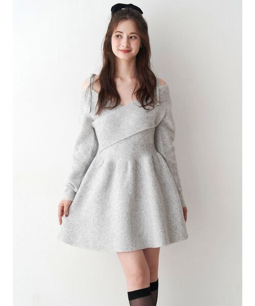 CALNAMUR(カルナムール)の「クロスデザインニットミニワンピース(ワンピース・レディース・オフホワイト/ライトグレー/ベージュ・FREE)」の3枚目の写真