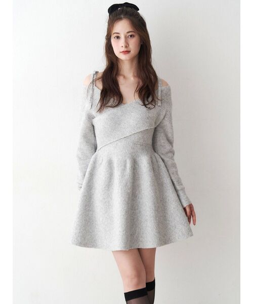 CALNAMUR(カルナムール)の「クロスデザインニットミニワンピース(ワンピース・レディース・オフホワイト/ライトグレー/ベージュ・FREE)」の21枚目の写真