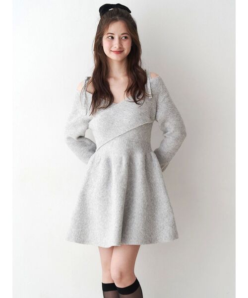 CALNAMUR(カルナムール)の「クロスデザインニットミニワンピース(ワンピース・レディース・オフホワイト/ライトグレー/ベージュ・FREE)」の22枚目の写真