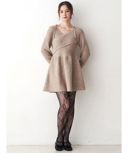 CALNAMUR（カルナムール）の「クロスデザインニットミニワンピース（ワンピース・レディース・ライトグレー/オフホワイト/ベージュ・FREE）」の21枚目の写真