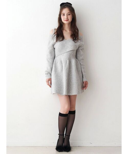 CALNAMUR（カルナムール）の「クロスデザインニットミニワンピース（ワンピース・レディース・ライトグレー/オフホワイト/ベージュ・FREE）」の13枚目の写真