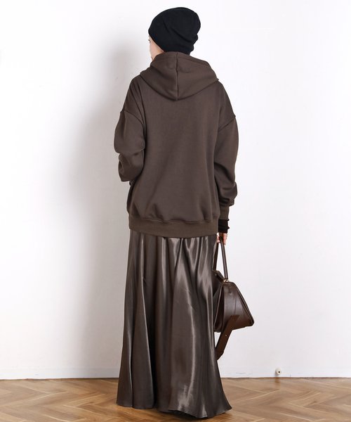 AP STUDIO（エーピーストゥディオ）の「クラシックサテンフレアスカート（スカート・レディース・ブラック/チョコ・36/38/40）」の5枚目の写真