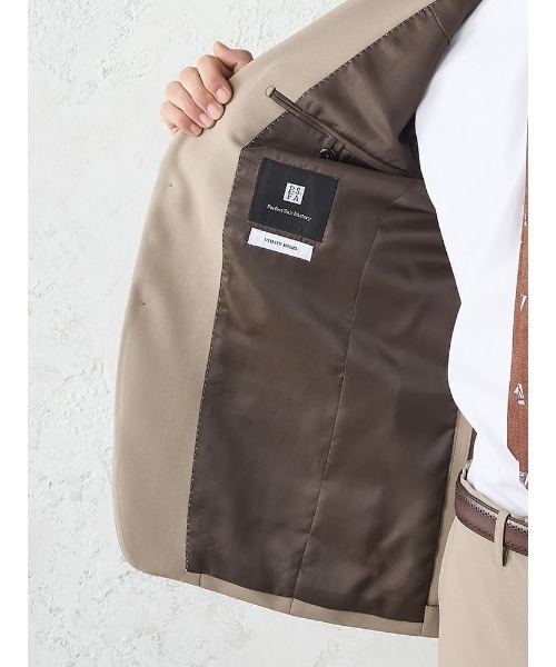 Perfect Suit FActory（パーフェクトスーツファクトリー）の「《WASH set up》WEB限定セットアップスーツ【utilityモデル】無地　ベージュ（セットアップ・メンズ・ベージュ・S/M/L/LL）」の5枚目の写真
