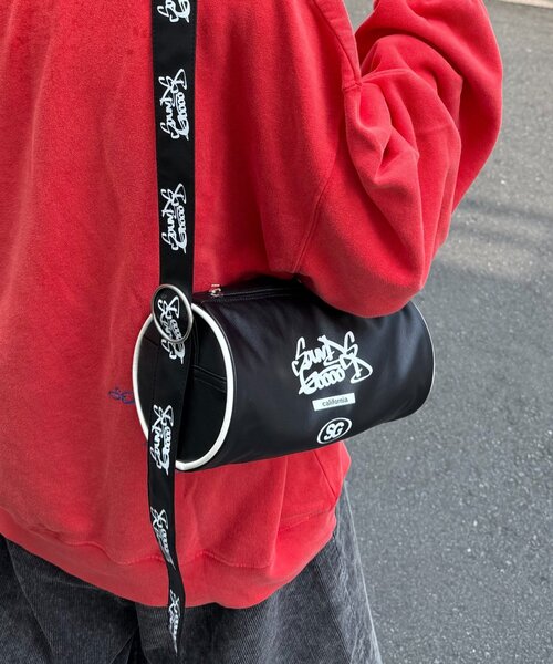 SOUNDSGOOOOD(サウンズグッド)の「【SOUNDS GOOOOD】エナメルロールボストンBAG(ボストンバッグ・レディース・ブラック/グリーン・ONE SIZE)」の4枚目の写真