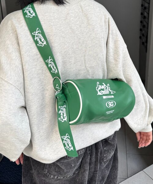 SOUNDSGOOOOD(サウンズグッド)の「【SOUNDS GOOOOD】エナメルロールボストンBAG(ボストンバッグ・レディース・ブラック/グリーン・ONE SIZE)」の13枚目の写真