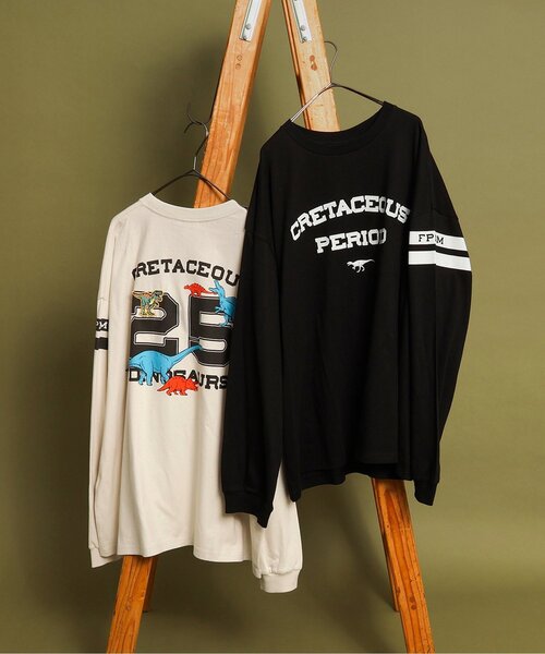 BREEZE（ブリーズ）の「【リンク】福井県立恐竜博物館コラボ ナンバーロンT(大人)（Tシャツ/カットソー・メンズ・オフホワイト/ブラック・LARGE/MEDIUM/SMALL）」の3枚目の写真