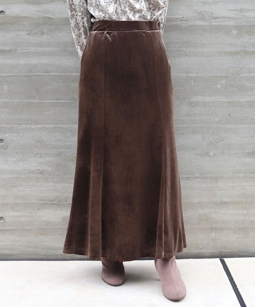 CECIL McBEE（セシルマクビー）の「ベロアマーメイドフレアスカート（スカート・レディース・ブラウン・LARGE/MEDIUM）」の3枚目の写真