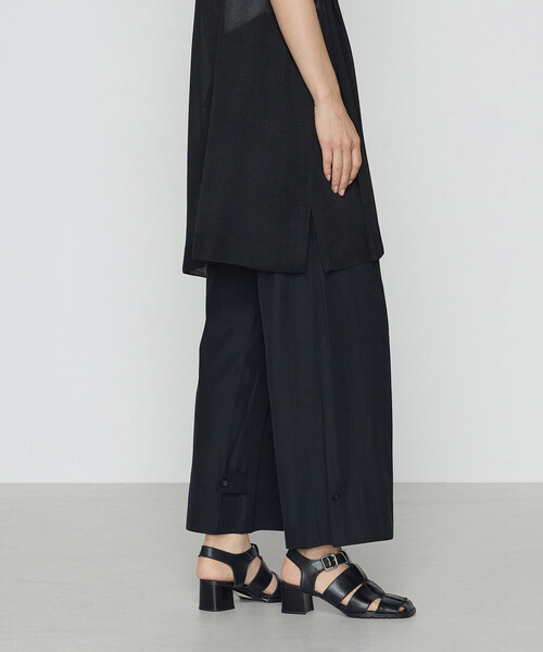 Gabardine K.T（ギャバジンケーティー）の「【2WAY】トリアセタイプライター ワイドパンツ（その他パンツ・レディース・ライトグレー・9号）」の6枚目の写真