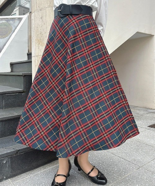 an another angelus（アンアナザーアンジェラス）の「太ベルト付きチェックフレアースカート（スカート・レディース・ブラウン/ブラック/ブルーグリーン・FREE）」の4枚目の写真
