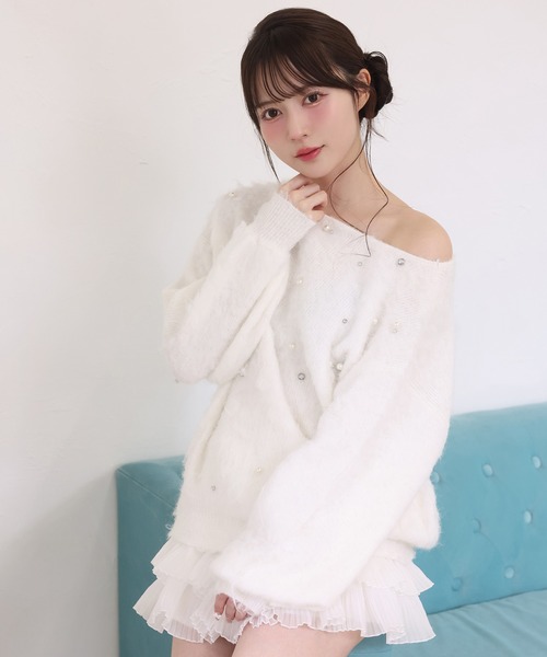 one after another NICE CLAUP（ワンアフターアナザーナイスクラップ）の「ビジューシャギーニット（ニット/セーター・レディース・グレー/ブラック/レッド/アイボリー/ベビーピンク・FREE）」の2枚目の写真