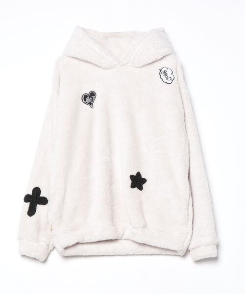 STUD MUFFIN（スタッドマフィン）の「STUD MUFFIN/スタッドマフィン/コーラルフリースボア マルチパッチワークプルパーカー（パーカー・メンズ・ホワイト系2/その他2・3/2/4）」の2枚目の写真