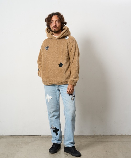 STUD MUFFIN（スタッドマフィン）の「STUD MUFFIN/スタッドマフィン/コーラルフリースボア マルチパッチワークプルパーカー（パーカー・メンズ・ホワイト系2/その他2・3/2/4）」の3枚目の写真