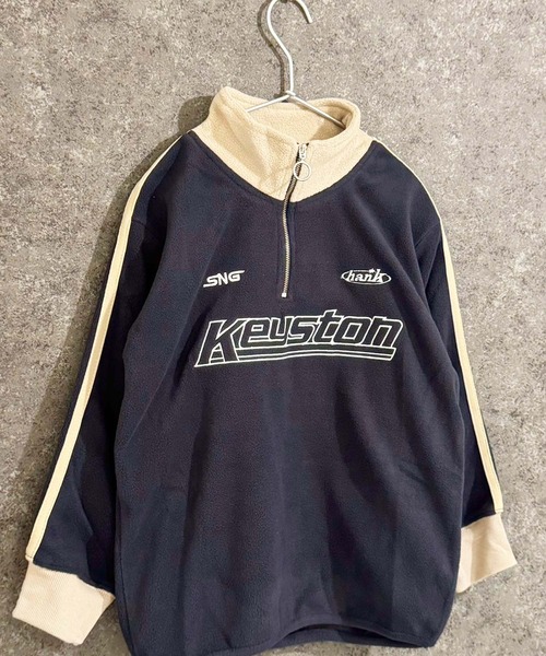 THE CASUAL（カジュアル）の「フリース　ハーフZIP　BIG　GAMEトレーナー（スウェット・キッズ・ベージュ/ブラック/チャコール/ネイビー・160cm/150cm/140cm/130cm/120cm/110cm）」の4枚目の写真