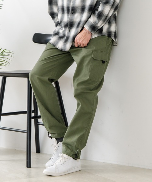Blue Standard (ブルースタンダード)の「【BLUE STANDARD/ブルースタンダード】コットンチノ カーゴパンツ(カーゴパンツ・メンズ・カーキ/ブラック・X-LARGE/LARGE/MEDIUM)」の2枚目の写真