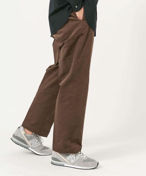 URBAN RESEARCH ROSSO MEN（アーバンリサーチロッソメン）の「『XLサイズあり』ストレッチコーデュロイ1タックワイドスラックス（その他パンツ・メンズ・モカ/カーキ/ブラック・X-LARGE/LARGE/MEDIUM）」の20枚目の写真