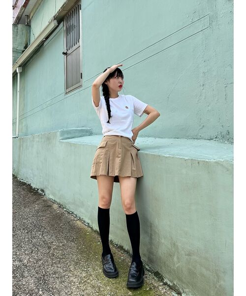 GRAVER（グレーバー）の「[UNISEX]フラワーベアスマイル刺繍バンファルティ_ホワイト（Tシャツ/カットソー・レディース・ホワイト・SMALL/MEDIUM/LARGE/X-LARGE）」の6枚目の写真