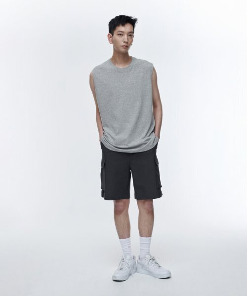 MUSINSA STANDARD（ムシンサスタンダード）の「[クールタンダード] リラックスドスリーブレストップ [ミディアムグレー]（Tシャツ/カットソー・メンズ・その他・SMALL/LARGE/X-LARGE/XX-LARGE/XXX-LARGE/MEDIUM）」の2枚目の写真