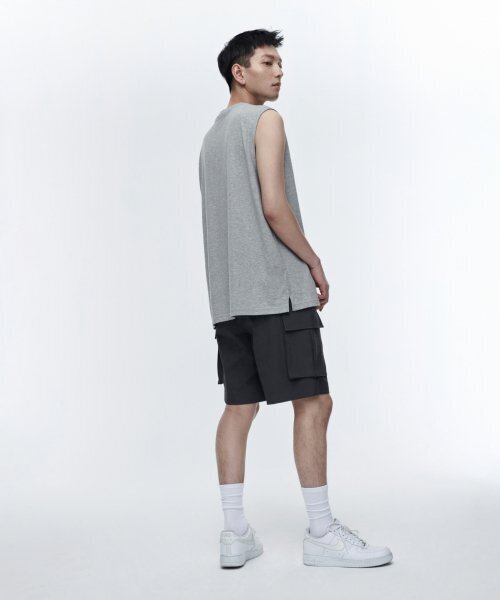 MUSINSA STANDARD（ムシンサスタンダード）の「[クールタンダード] リラックスドスリーブレストップ [ミディアムグレー]（Tシャツ/カットソー・メンズ・その他・SMALL/LARGE/X-LARGE/XX-LARGE/XXX-LARGE/MEDIUM）」の6枚目の写真