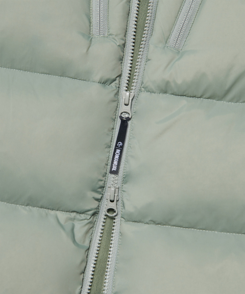 NOMANUAL（NOMANUAL）の「EMBER HOODED DUCK DOWN - PALE KHAKI（ダウンジャケット/コート・レディース・その他・SMALL/MEDIUM/LARGE/X-LARGE）」の7枚目の写真