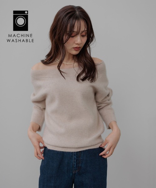 Andemiu（アンデミュウ）の「【洗える】CNラクーンコンオフショルニット491270（ニット/セーター・レディース・オフホワイト/ブラック/ボルドー・FREE）」の2枚目の写真