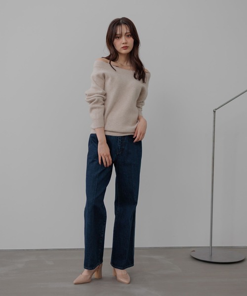 Andemiu（アンデミュウ）の「【洗える】CNラクーンコンオフショルニット491270（ニット/セーター・レディース・オフホワイト/ブラック/ボルドー・FREE）」の4枚目の写真