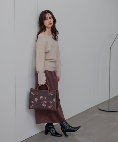 Andemiu（アンデミュウ）の「【洗える】CNラクーンコンオフショルニット491270（ニット/セーター・レディース・オフホワイト/ブラック/ボルドー・FREE）」の7枚目の写真