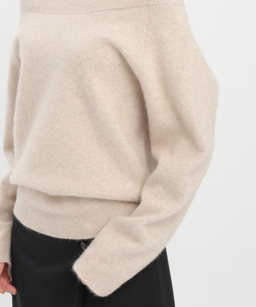 Andemiu（アンデミュウ）の「【洗える】CNラクーンコンオフショルニット491270（ニット/セーター・レディース・オフホワイト/ブラック/ボルドー・FREE）」の15枚目の写真