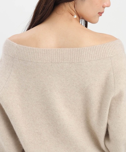 Andemiu（アンデミュウ）の「【洗える】CNラクーンコンオフショルニット491270（ニット/セーター・レディース・オフホワイト/ブラック/ボルドー・FREE）」の17枚目の写真