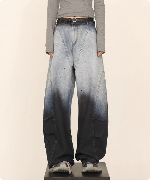 I.O.E(アイオイ)の「グラデーションワイドデニムパンツ(デニムパンツ・レディース・グレー・SMALL/MEDIUM/LARGE)」の7枚目の写真