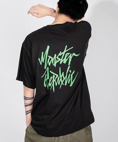 MONSTER REPUBLIC(モンスターリパブリック)の「ムーブメントロゴライトグリーンTシャツブラック(Tシャツ/カットソー・レディース・その他・MEDIUM/SMALL/X-LARGE/LARGE)」の1枚目の写真