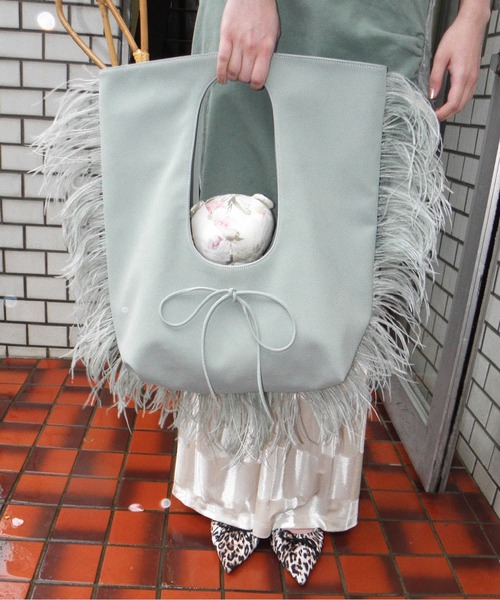 musubore(ムスボレ)の「jelly fish suede toe bag / フリンジスェードトートバッグ(トートバッグ・レディース・グレー/グリーン/ピンク/カーキ・FREE)」の3枚目の写真