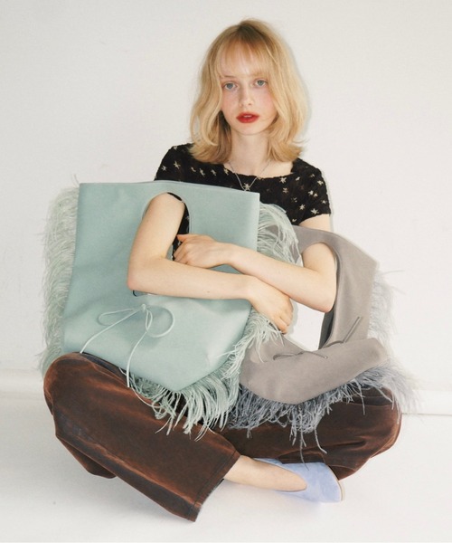 musubore(ムスボレ)の「jelly fish suede toe bag / フリンジスェードトートバッグ(トートバッグ・レディース・グレー/グリーン/ピンク/カーキ・FREE)」の17枚目の写真