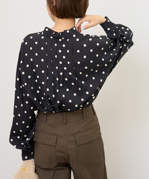JOURNAL STANDARD relume（ジャーナルスタンダード　レリューム）の「《WEB限定》ドットプリントピンタックブラウス（シャツ/ブラウス・レディース・ブラック・FREE）」の14枚目の写真