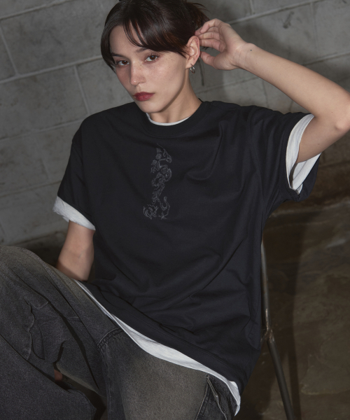 LEATHERY（レザリー）の「ドラッグオンオーバーサイズ半袖Tシャツ[ホワイト]（Tシャツ/カットソー・レディース・その他・MEDIUM/LARGE）」の6枚目の写真