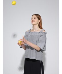 LE YIEL（ルイエル）の「Stripe Off Shoulder Blouse_Black（シャツ/ブラウス）」