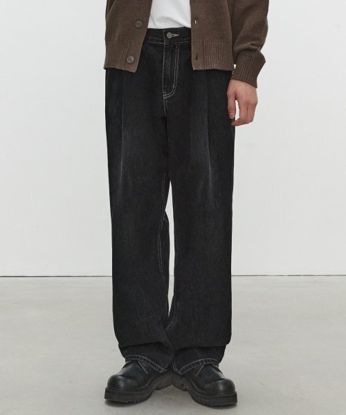 DECET（デケト）の「Deep Pleats Wide Jeans DCPT030Black（デニムパンツ・レディース・その他・34/32/30/26/28）」の5枚目の写真