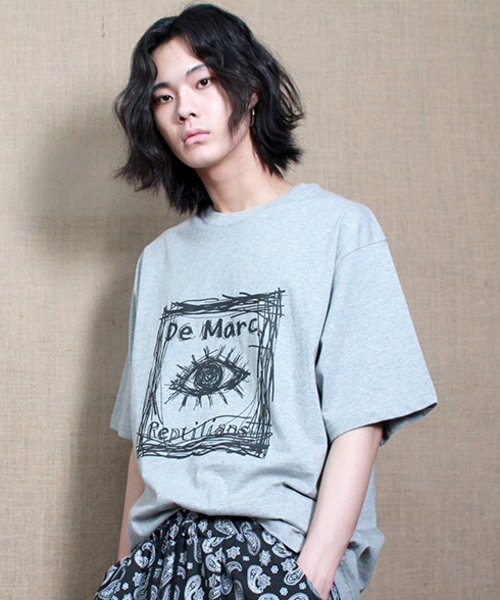 DEMARC(ドゥマーク)の「スクエアグラフィックボックスフィット半袖Tシャツグレー(Tシャツ/カットソー・メンズ・その他・LARGE/MEDIUM)」の5枚目の写真
