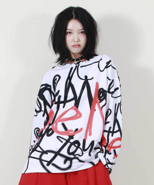 DEMARC(ドゥマーク)の「STREET GRAFFITI OVERSIZED LONG-SLEEVE T-SHIRT(Tシャツ/カットソー・レディース・その他・MEDIUM/LARGE)」の6枚目の写真