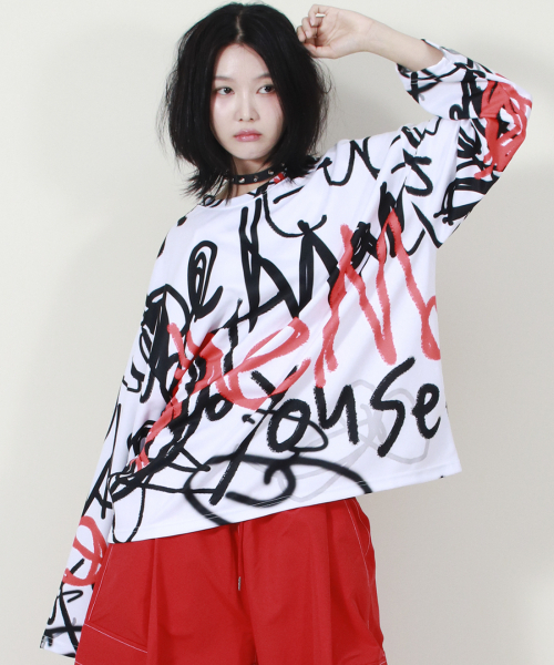 DEMARC(ドゥマーク)の「STREET GRAFFITI OVERSIZED LONG-SLEEVE T-SHIRT(Tシャツ/カットソー・レディース・その他・MEDIUM/LARGE)」の7枚目の写真