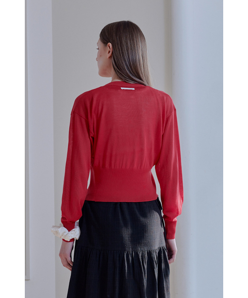 AFTERHOURS(アフターアワーズ)の「ECOVERO V-NECK FITTED CARDIGAN (RED)(カーディガン/ボレロ・レディース・その他・FREE)」の4枚目の写真