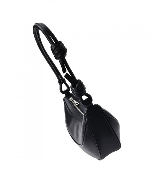 4OUR B(サビ)の「Bent Rope Bag Black(メッセンジャーバッグ・レディース・ブラック・FREE)」の5枚目の写真